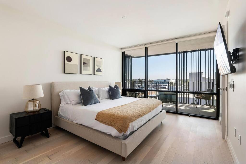 The Rose Quartz - Rooftop Pool, Gym Glamorous Santa Monica 2br * Los Angeles